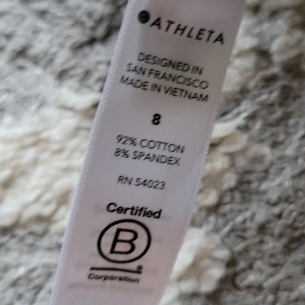 Athleta Farallon Camo Shorts 8